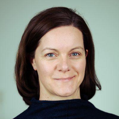 Dr. Anne Hübner